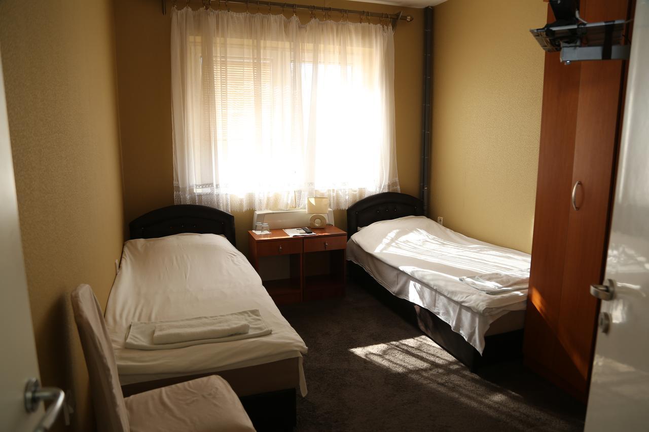 B&B Vila Bela Ruza Sremska Mitrovica Eksteriør billede