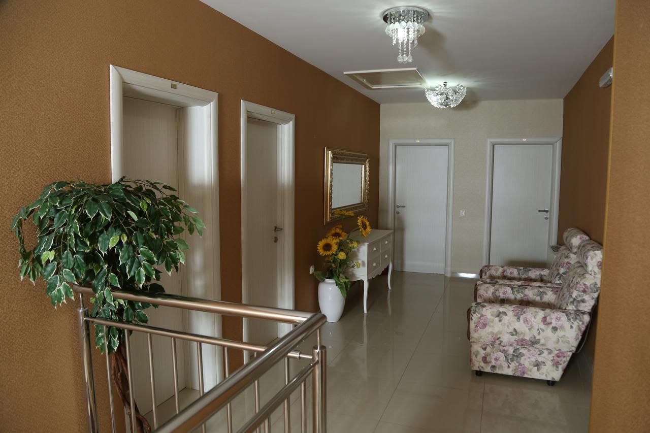 B&B Vila Bela Ruza Sremska Mitrovica Eksteriør billede